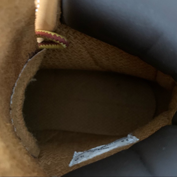 Timberland Short Boots - Picture 3 of 6